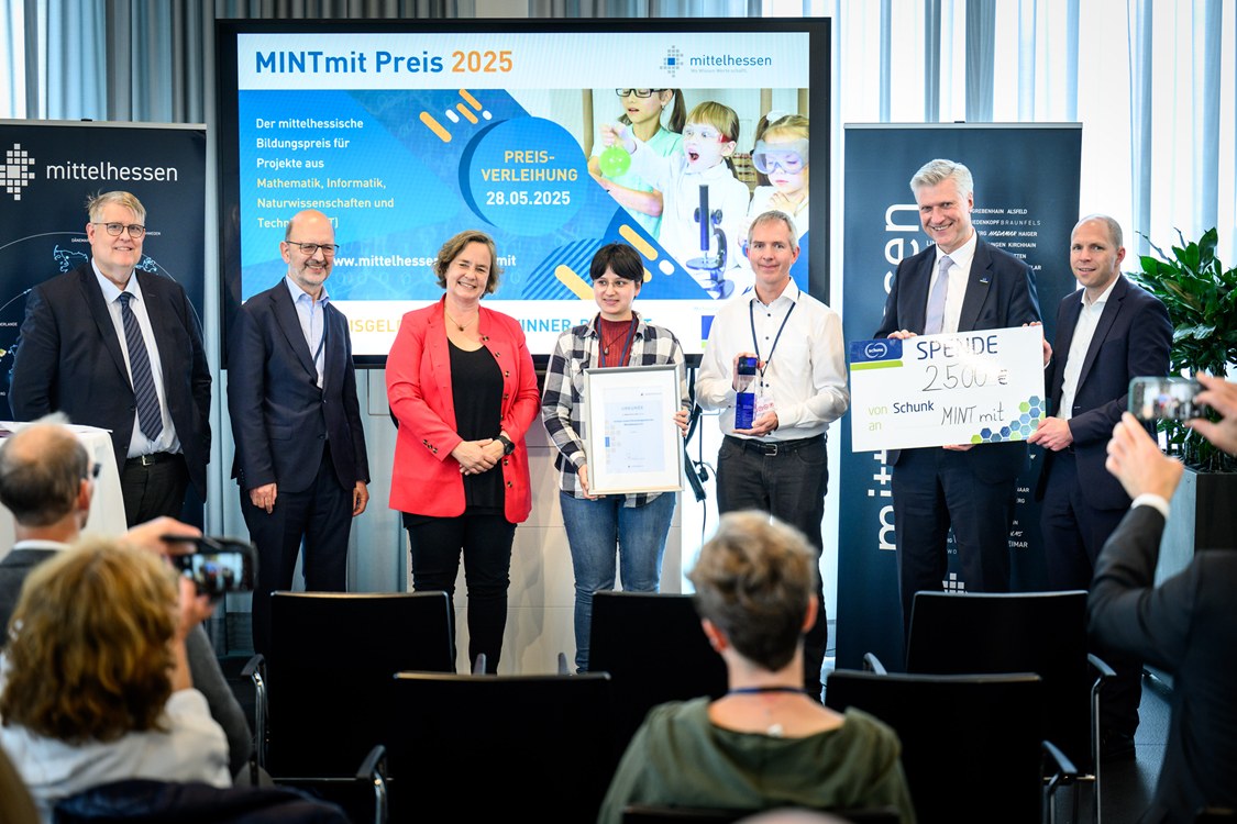 Das Schüler:innen-Forschungszentrum Mittelhessen erhielt den MINTmit Preis 2025 (Foto: Tilman Lochmüller)