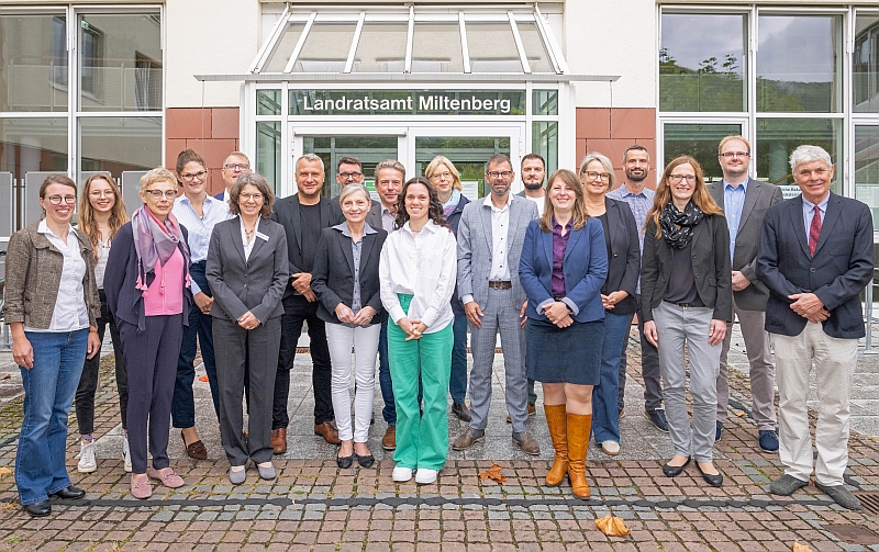Gruppenbild bei der Konstituierung der neuen Fachgruppe in Miltenberg (Foto: Winfried Zang / Landratsamt Miltenberg)
