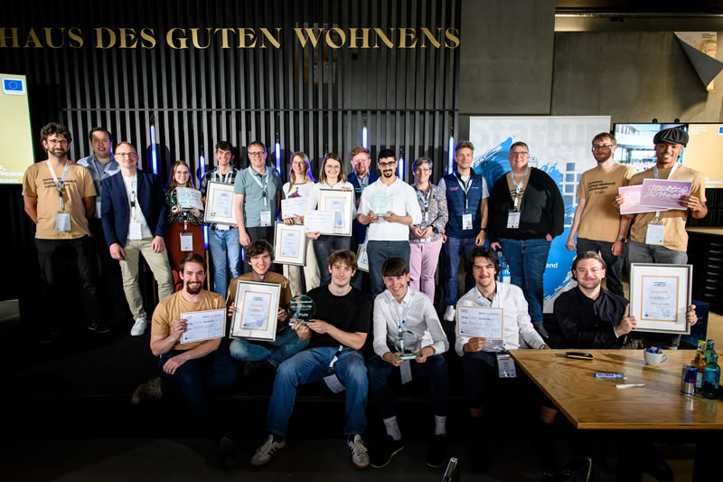 Siegerinnen und Sieger des 9. Startup Weekends Mittelhessen, diesmal in zwei Kategorien. (Foto: Tilman Lochmüller / Regionalmanagement Mittelhessen)