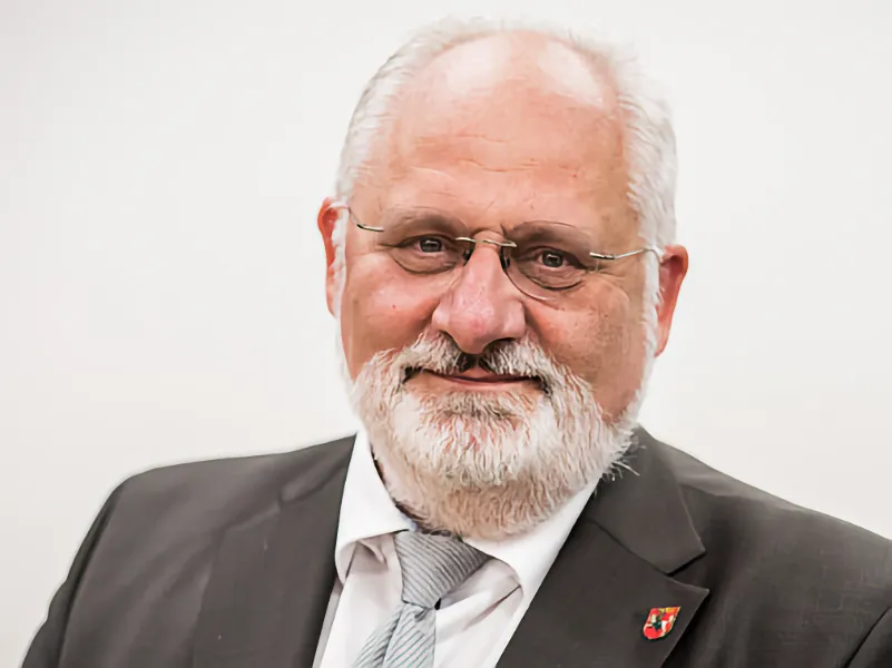 Portrait von Prof. Dr. Jürgen R.  Schäfer