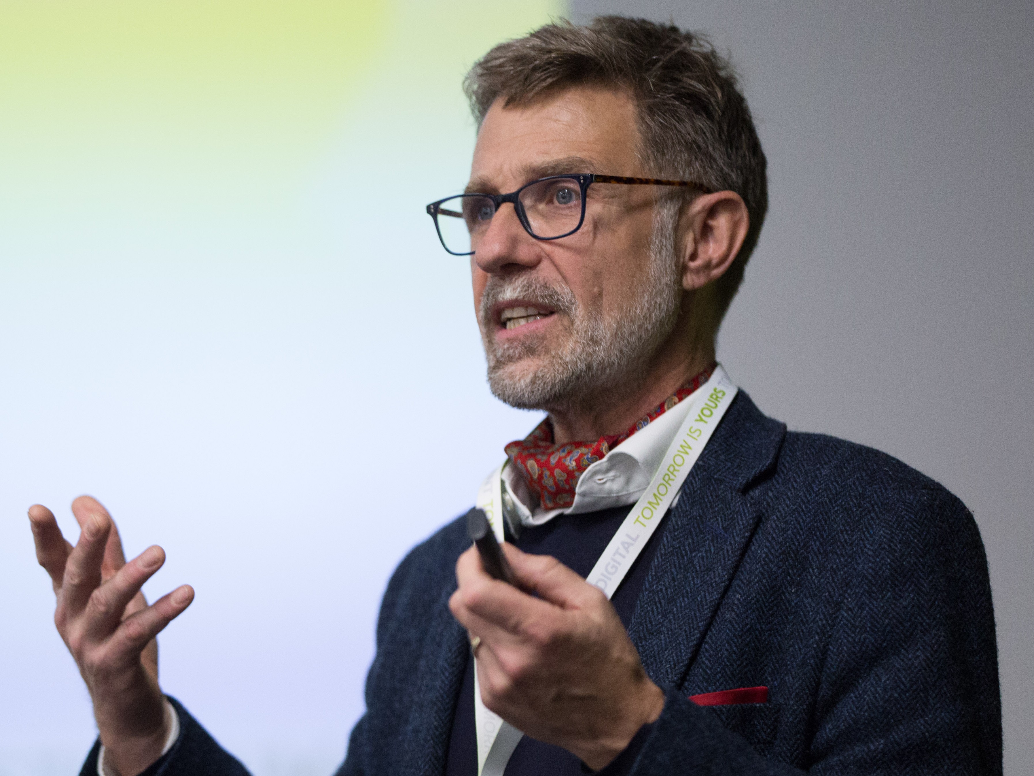 Portrait von Prof. Dr. Michael Guckert