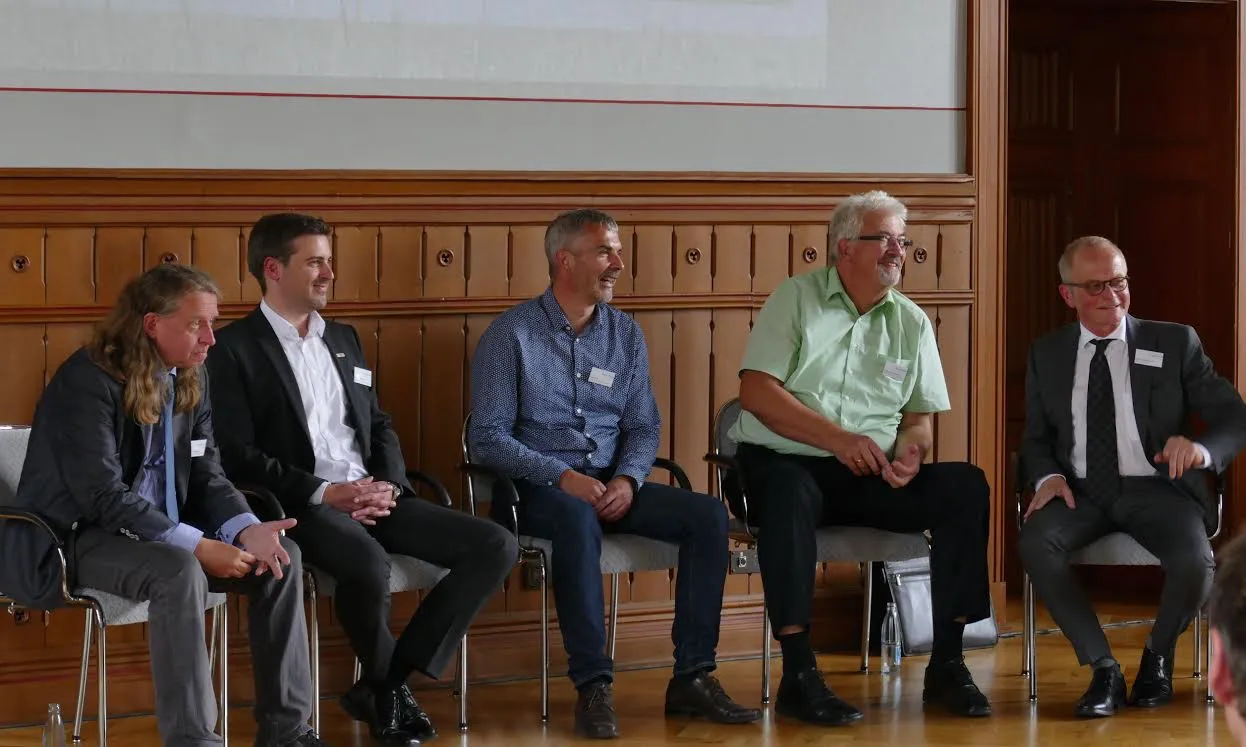 Abschließende Diskussion mit Norbert Kortlüke, Pasquale Will, Paul Fay, Lothar  Bornemann und Ralf Niggemann (v.l.n.r.). Foto: Stadt Wetzlar
