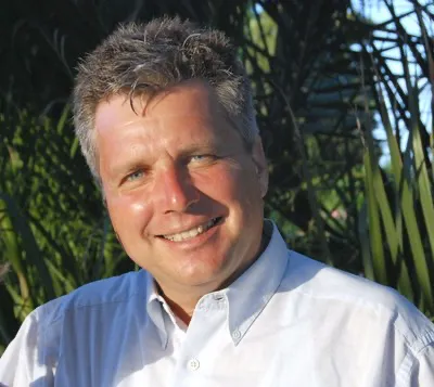 Der Marburger Chemiker Professor Dr. Jörg Sundermeyer forscht erfolgreich zu organometallischen Molekülen. (Foto: Philipps-Universität Marburg; die Aufnahme darf nur in Zusammenhang mit der Berichterstattung über die angezeigte Marburger Forschung verwendet werden)