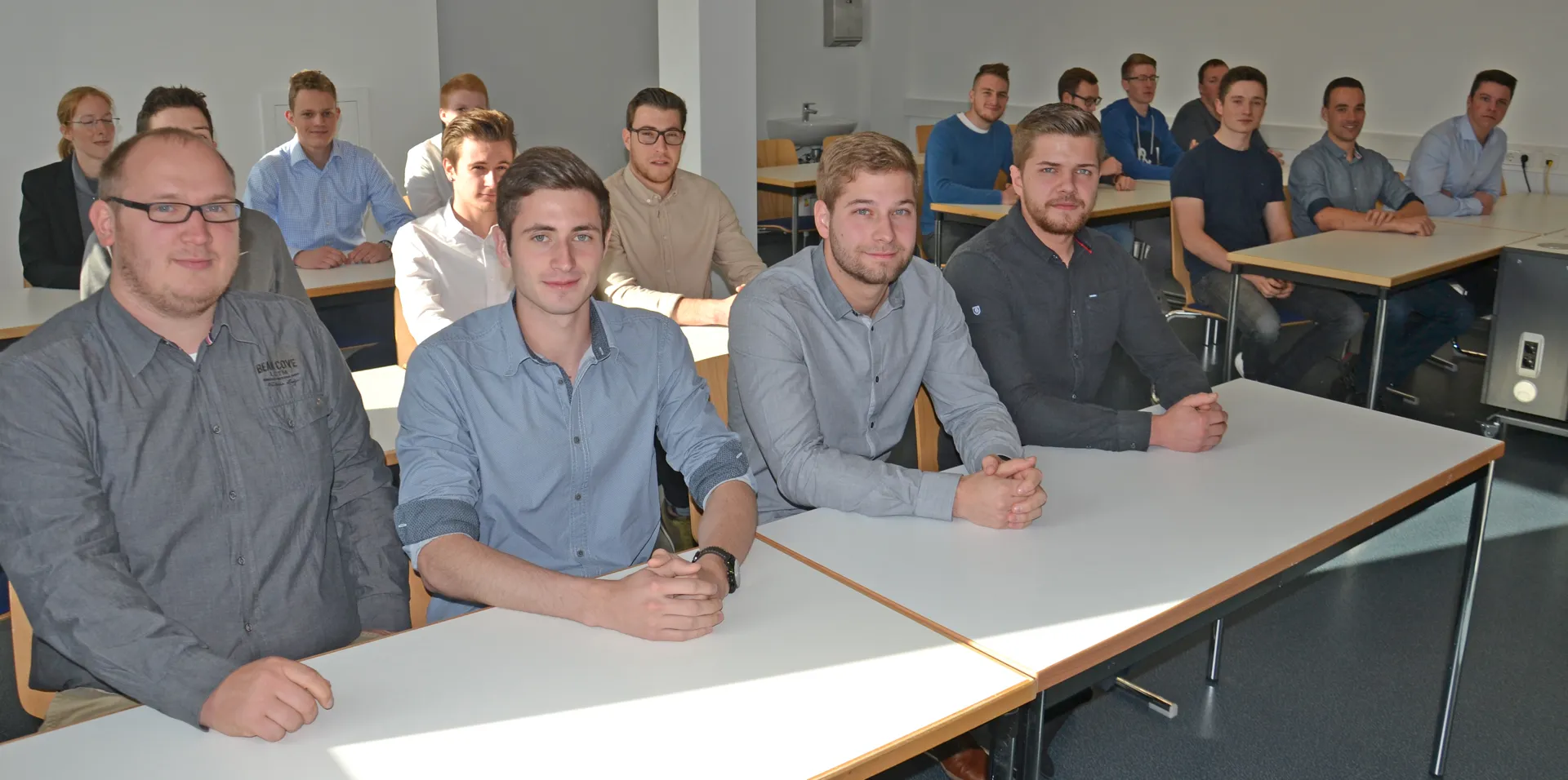 Die Erstsemester an der THM-Außenstelle Limburg (sowie ein „alter Hase“) haben die Möglichkeit, zwischen drei Studienangeboten zu wählen. Elektrotechnik ist als neues Fach hinzugekommen. Foto: Stadt Limburg