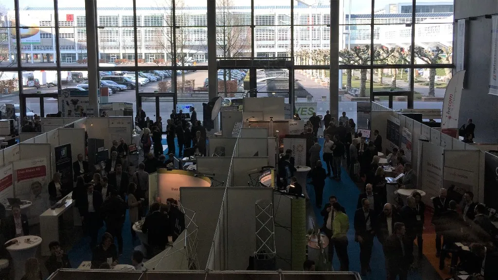 Blick in die Messehalle des Digital Future Congress in Frankfurt