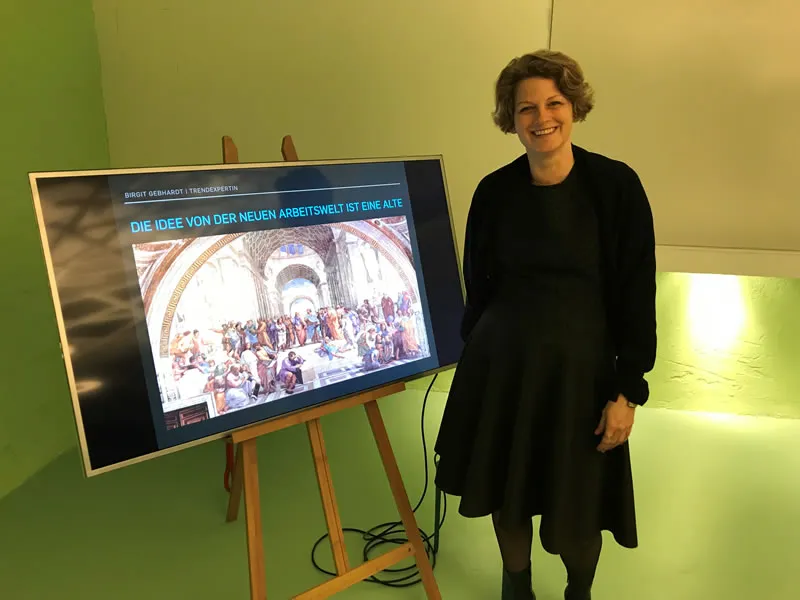 Birgit Gebhardt, Trendforscherin und Publizistin, im Co-Working-Space „Places“ in Hamburg City.