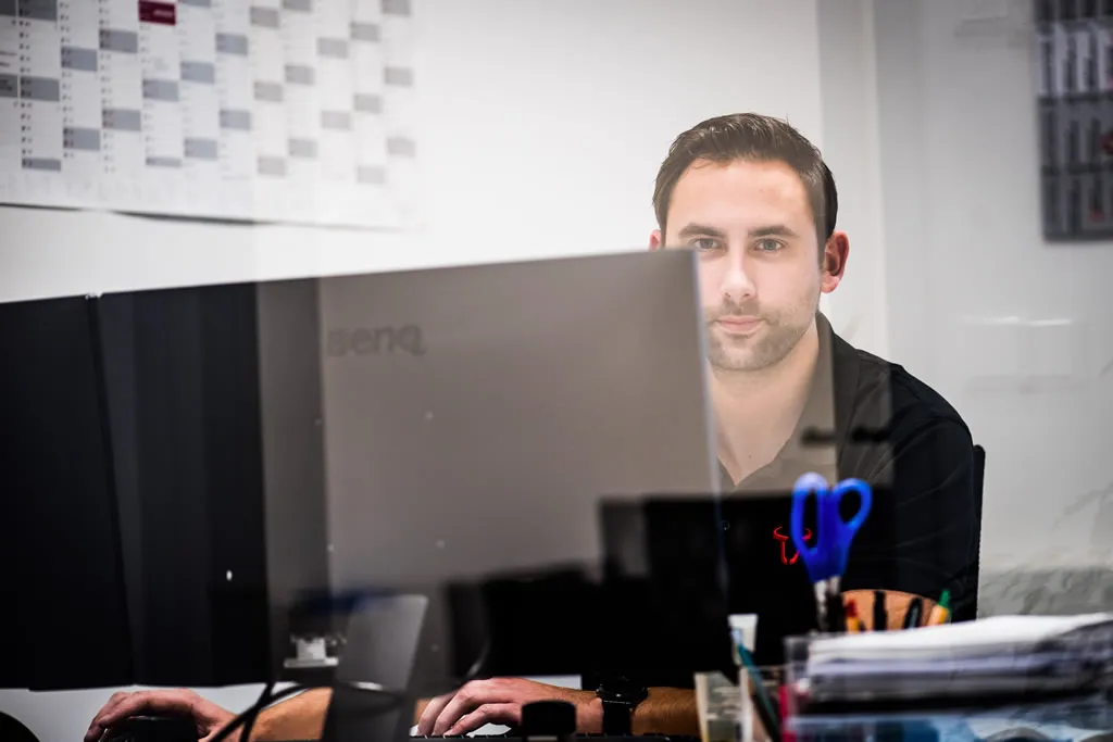 Pascal Blaschke: Alt genug, um analoge Technologien und Lebensweisen noch zu kennen, aber jung genug, um digitale Techniken und Prozesse verinnerlichen zu können.