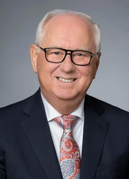 Norbert Müller referierte vor den Vertretern der Kooperationsschulen von StudiumPlus (Foto: THM).