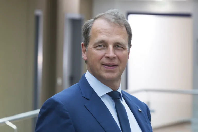 Ausbildungsberufe direkt im Betrieb kennenlernen: 200 Firmen machen mit!