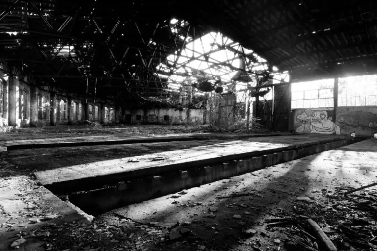 Wo stand die Eisenbahn bei Nacht?