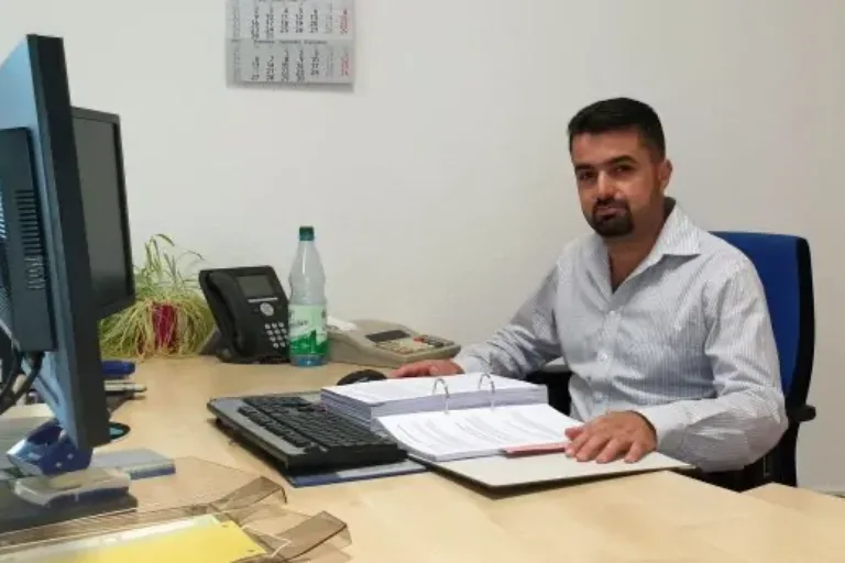 Vom Flüchtling zum Steuerfachangestellten