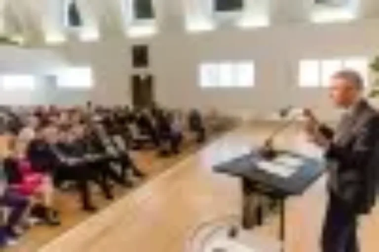 Digitale Welt braucht digitale Bildung