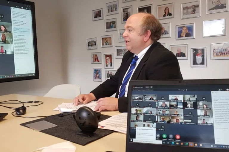 Neue Wege zur Fachkräftesicherung: Innovative Ansätze in Krisenzeiten