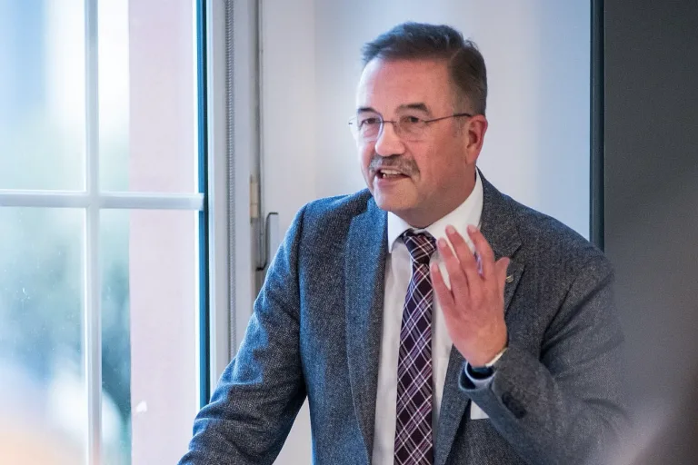 Drei Fragen vor der Hessischen Landtagswahl 2023 an … Manfred Wagner