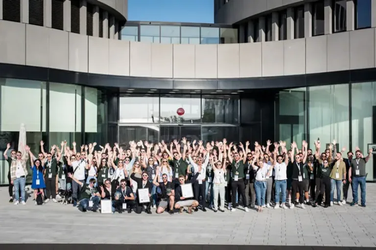 Happy gewinnt beim Startup Weekend Mittelhessen