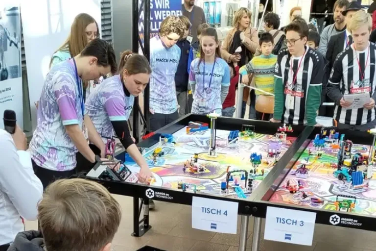 Mittelhessisches Gewinner-Team „MaschMisch“ fliegt nach Houston