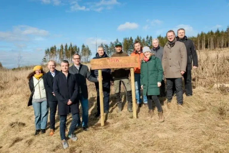 300 Bäume für 150 Jahre IHK Gießen-Friedberg in Feldatal