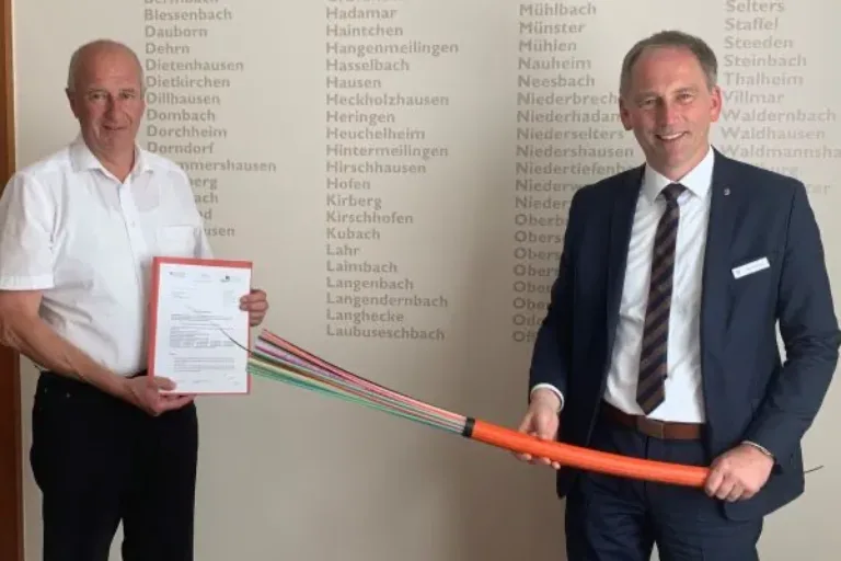 Landrat Michael Köberle freut sich über Fördermittel für Breitbandausbau