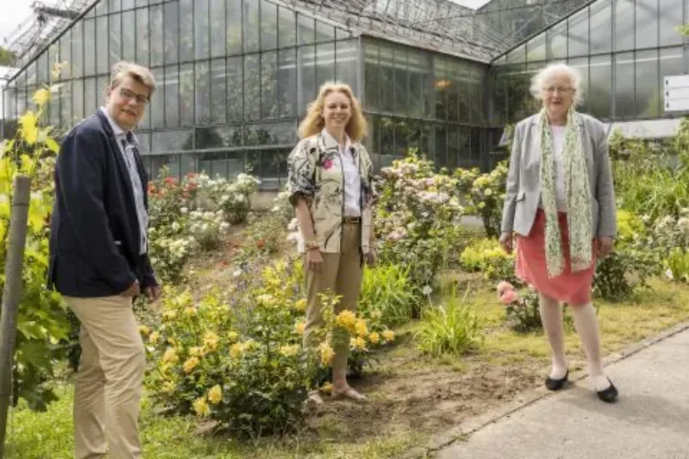 Besuch im Blütenmeer