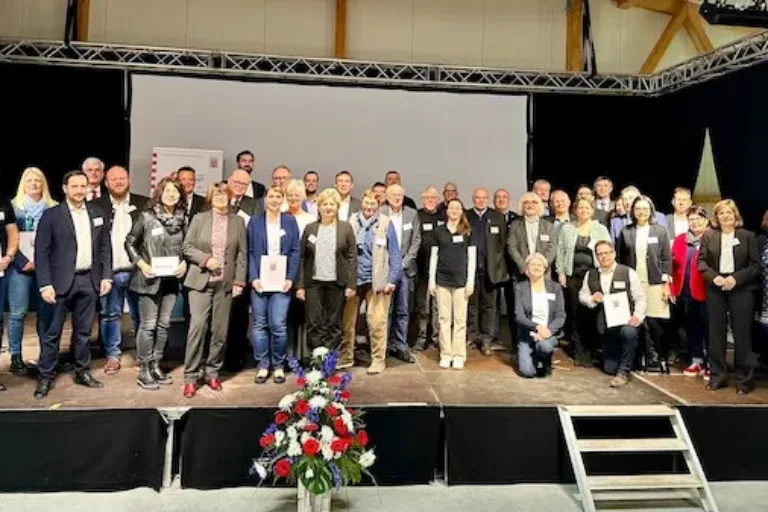 Ministerin Hinz ehrt Sieger von „Unser Dorf hat Zukunft“ 2022