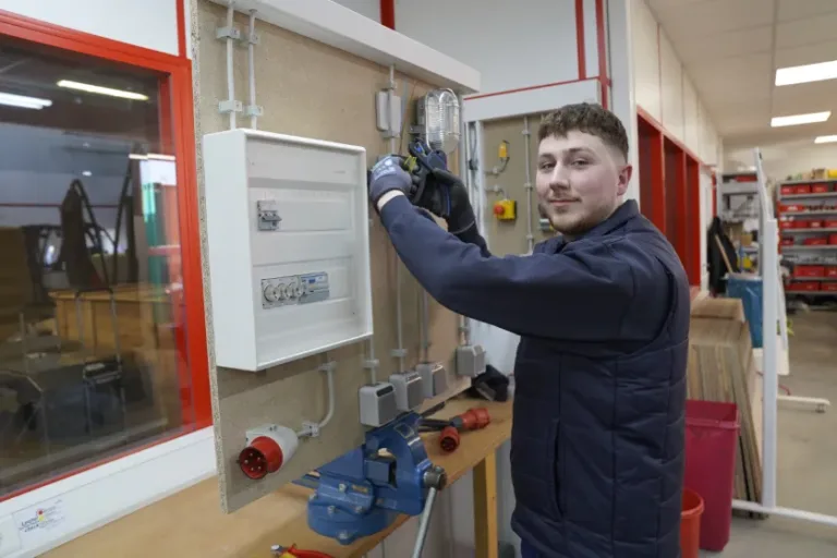 Lehrling des Monats Januar kommt aus Lich