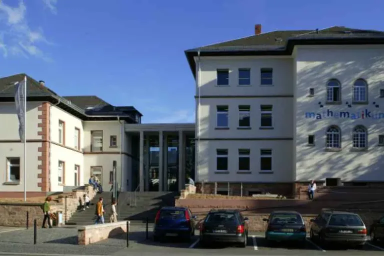 Millionen Augenblicke: Mitmachforschung zu Augenbewegungen im Gießener Mathematikum