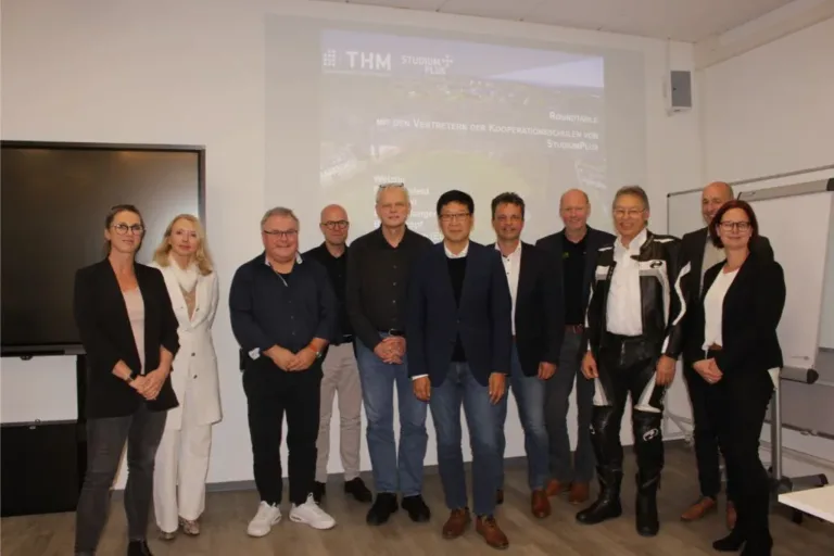 StudiumPlus plant eine Schülerakademie