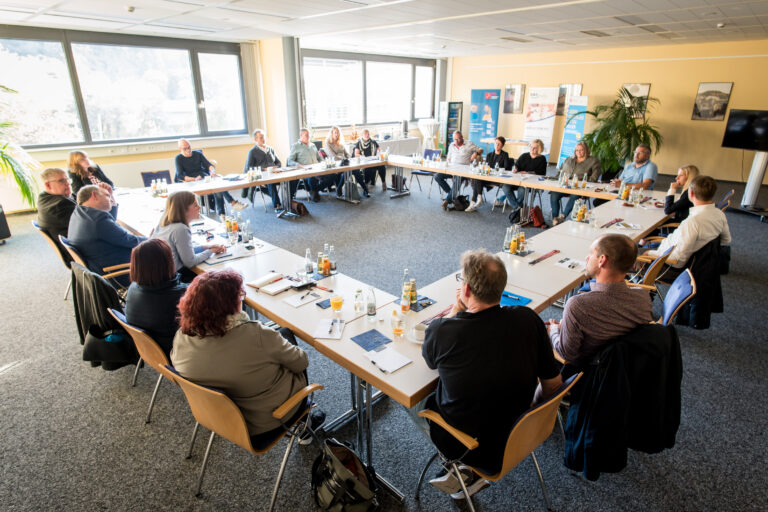 VA Neue Wege zur Fachkräftesicherung: Arbeitsmarkt und Inklusion: Potenziale für mittelhessische Betriebe am 17.10.23 in der Buderus-Arena in Wetzlar. Im Auftrag der Regionalmanagement Mittelhessen GmbH.