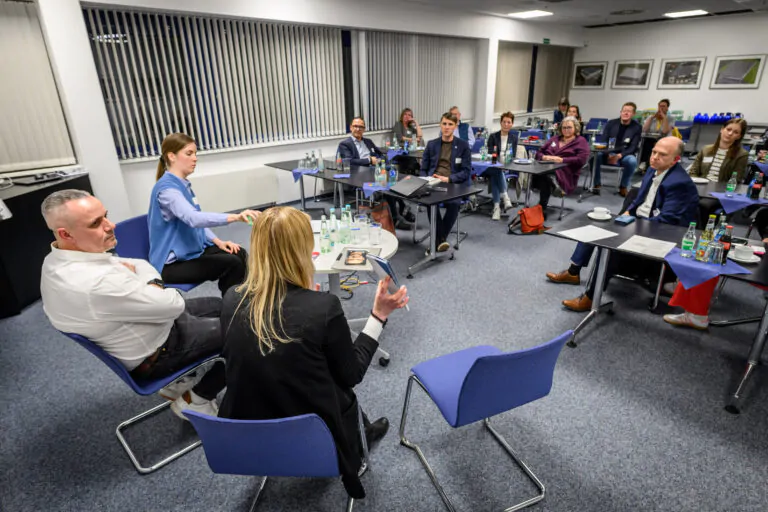Treffen Ak Neue Wege: Nachqualifizierung, Umschulung und Inklusion. Maßgeschneiderte Wege in der Personalentwicklung zur Mitarbeitergewinnung und -bindung am 20.02.2025 bei Noveda in Langgöns. Im Auftrag der Regionalmanagement Mittelhessen GmbH.